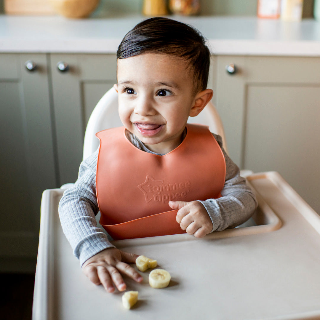 Tommee Tippee Roll n Go Plastic Bib