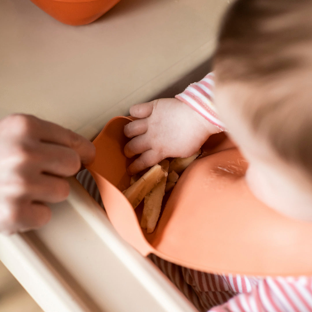 Tommee Tippee Roll n Go Plastic Bib